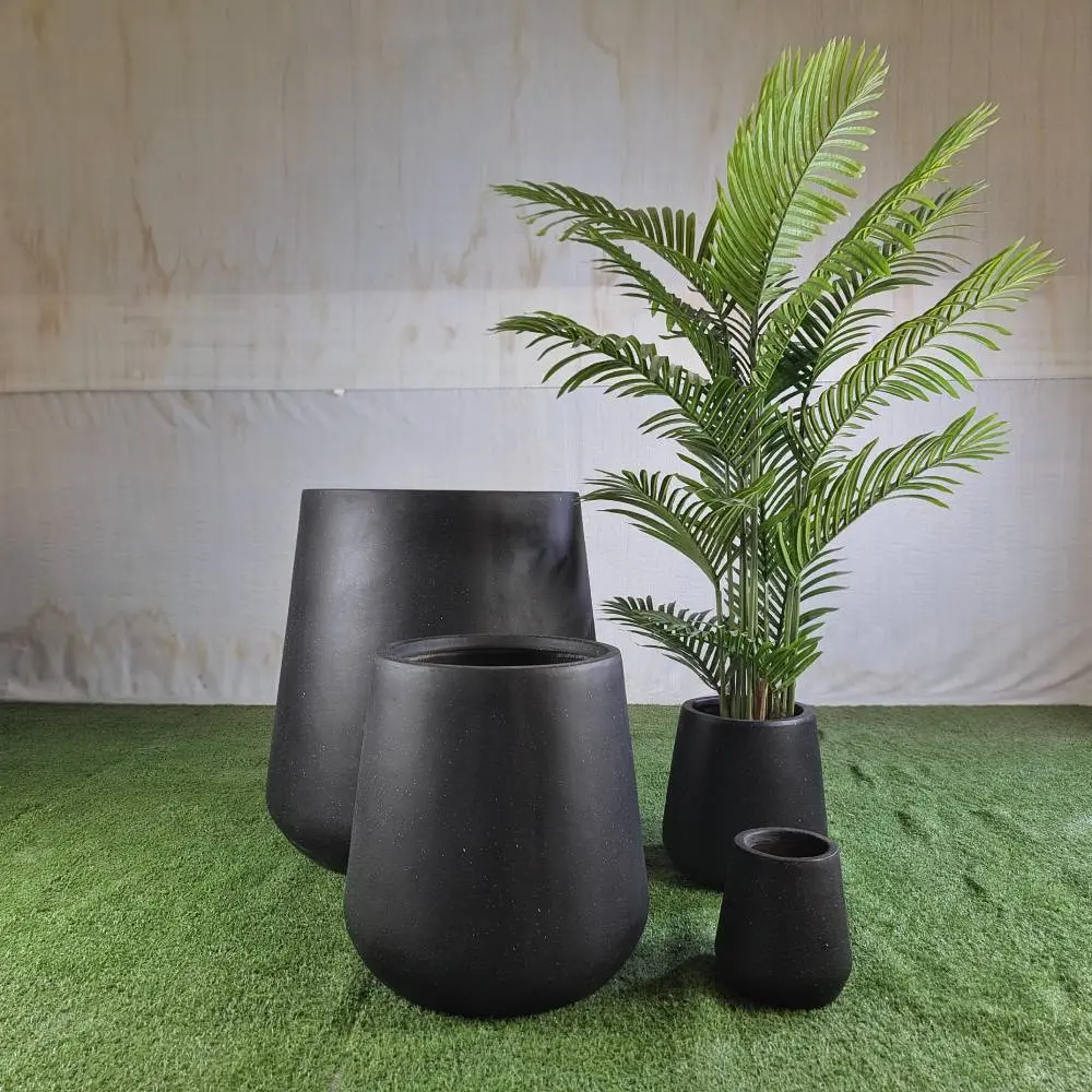 large_planter_POT_003_2.webp